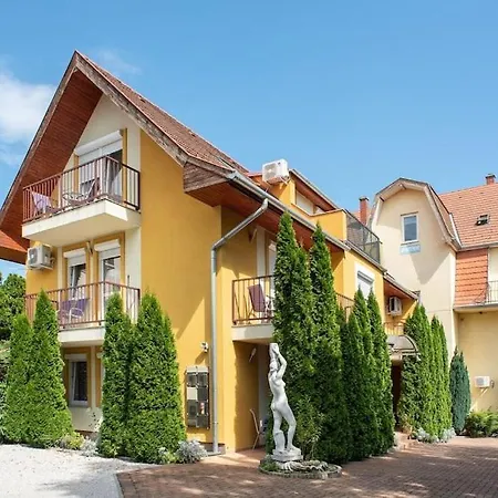 Apartment Haus Ferencz Boetoes