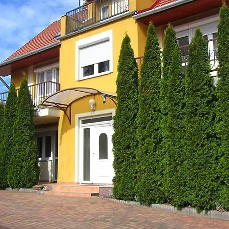 Apartment Haus Ferencz Boetoes