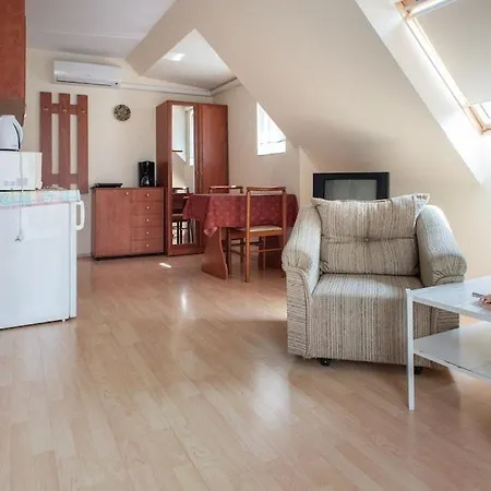 Apartment Haus Ferencz Boetoes Heviz