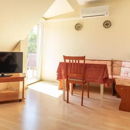 Haus Ferencz Boetoes Apartment Heviz